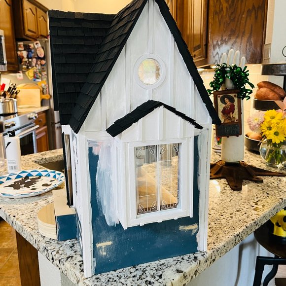 DOLL HOUSE RENO DONE! - Picture 7 of 17